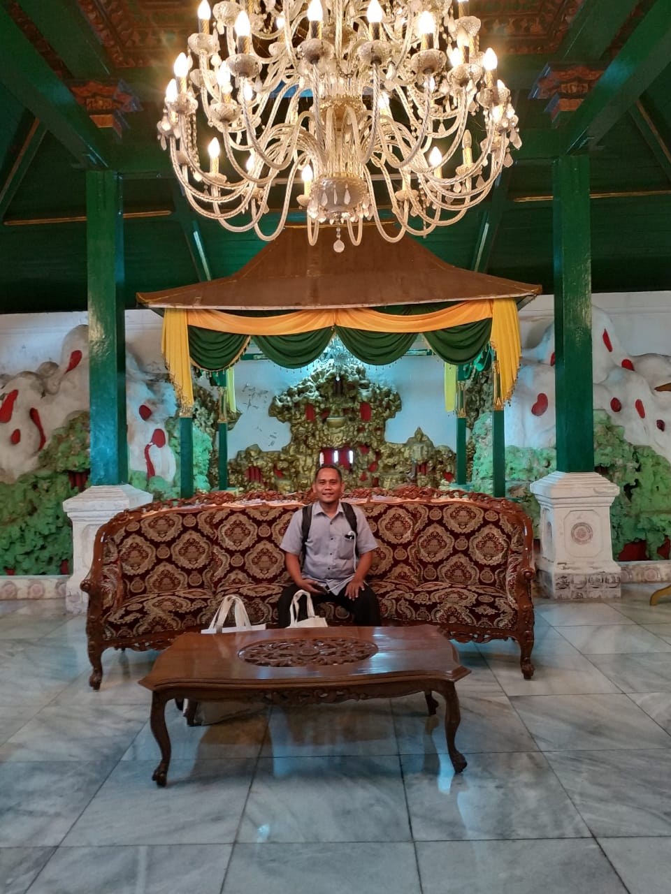 Keraton Kanoman Setelah Oracle Day