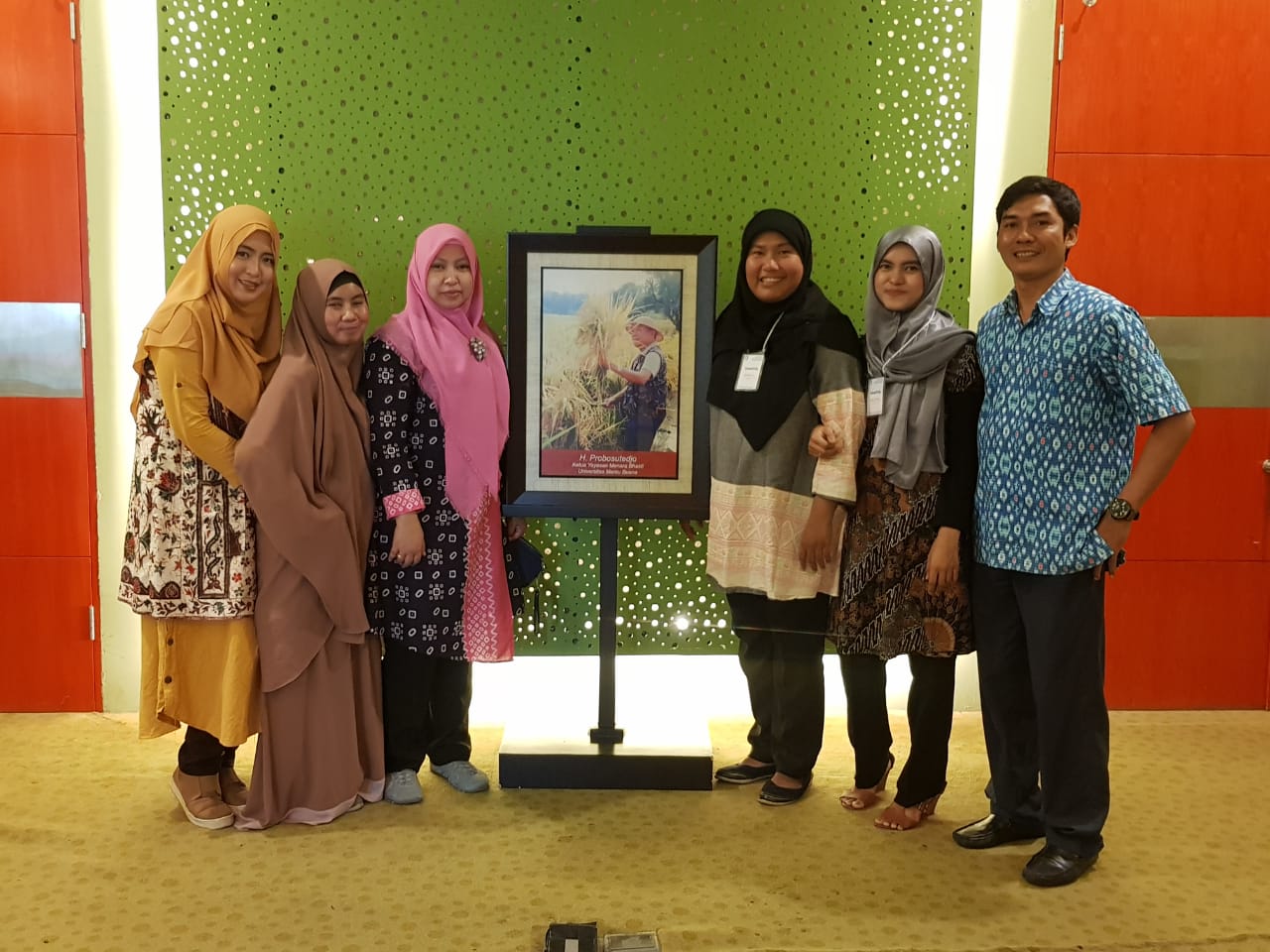 Tim Panitia